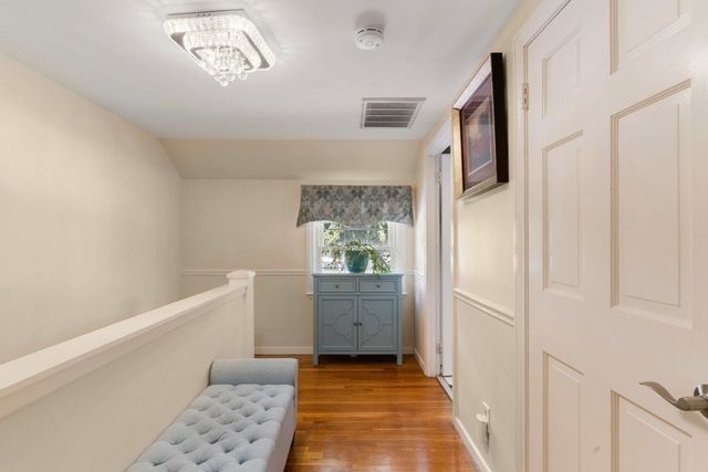 560 Worcester St, Wellesley, MA 02481