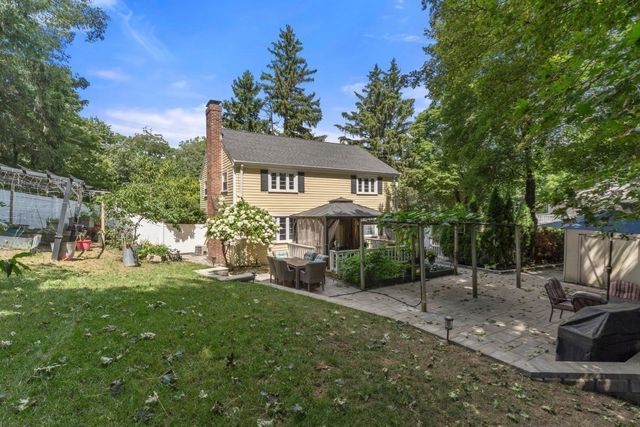 560 Worcester St, Wellesley, MA 02481