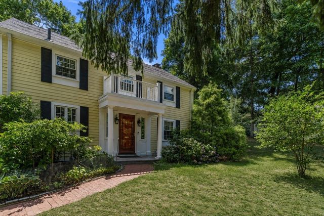 560 Worcester St, Wellesley, MA 02481