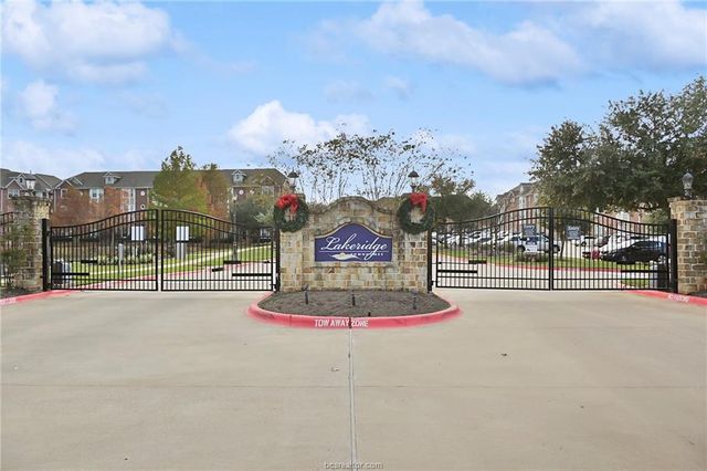 1198 Jones Butler 2901, College Station, TX 77840