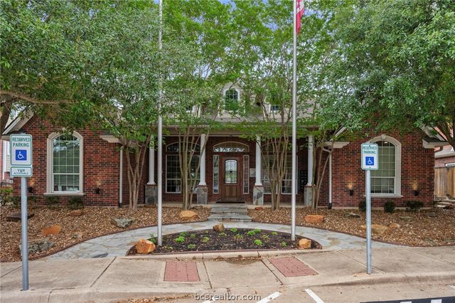 1198 Jones Butler 2901, College Station, TX 77840