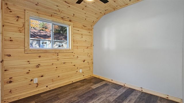 112 Iroquois Place, Cadillac, MI 49601