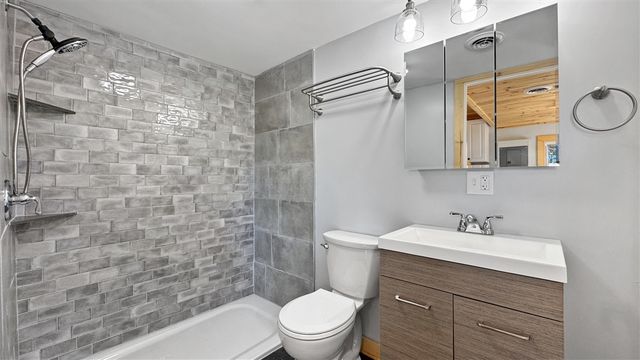 112 Iroquois Place, Cadillac, MI 49601