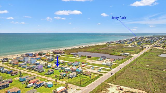 302 Ocean Avenue, Surfside Beach, TX 77541