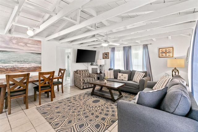 302 Ocean Avenue, Surfside Beach, TX 77541