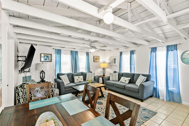 302 Ocean Avenue, Surfside Beach, TX 77541