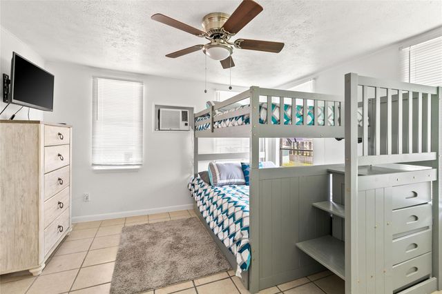302 Ocean Avenue, Surfside Beach, TX 77541
