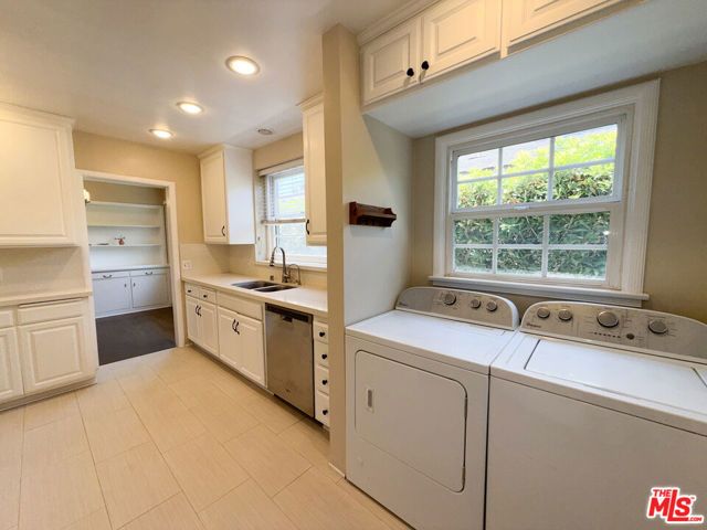 11919 Tennessee Place, Los Angeles, CA 90064
