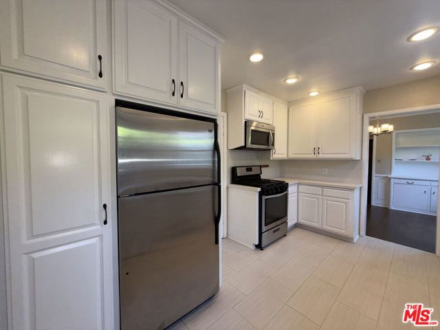 11919 Tennessee Place, Los Angeles, CA 90064