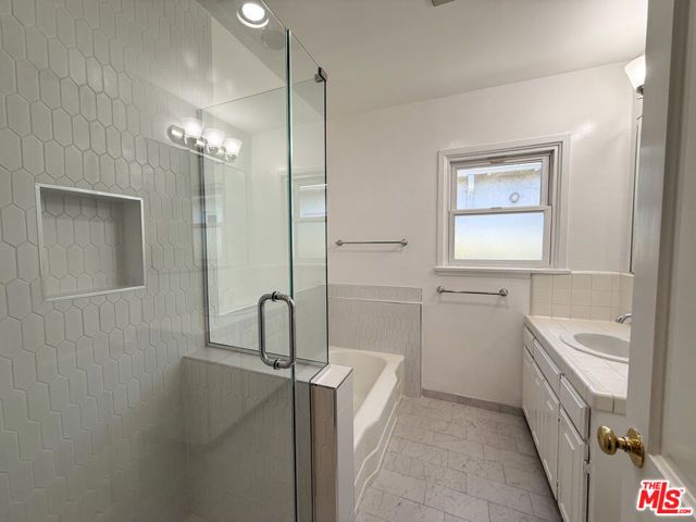 11919 Tennessee Place, Los Angeles, CA 90064