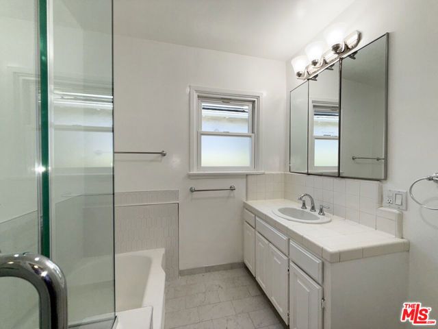 11919 Tennessee Place, Los Angeles, CA 90064