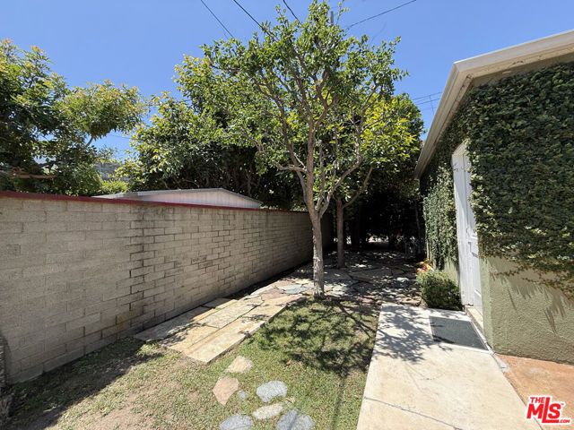 11919 Tennessee Place, Los Angeles, CA 90064