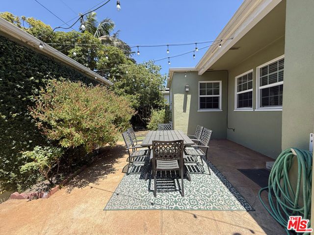 11919 Tennessee Place, Los Angeles, CA 90064