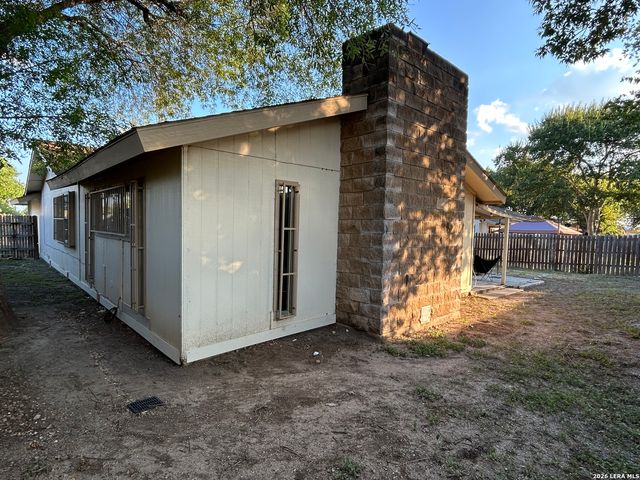 15123 BRANDING IRON DR, San Antonio, TX 78247