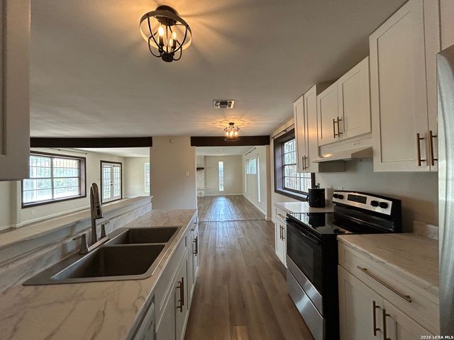 15123 BRANDING IRON DR, San Antonio, TX 78247