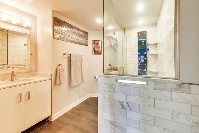 1050 W FOSTER Avenue F, Chicago, IL 60640