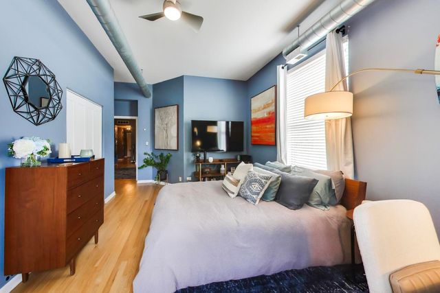 1050 W FOSTER Avenue F, Chicago, IL 60640
