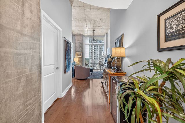 360 Nueces ST 1604, Austin, TX 78701