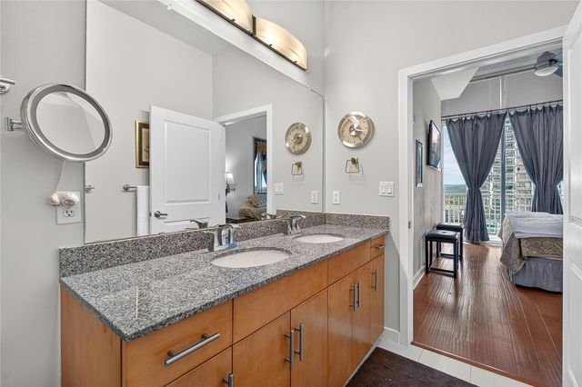 360 Nueces ST 1604, Austin, TX 78701