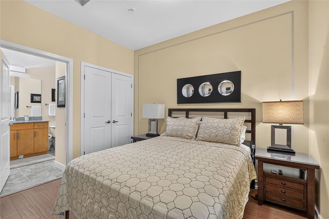 360 Nueces ST 1604, Austin, TX 78701