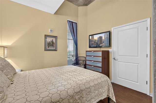 360 Nueces ST 1604, Austin, TX 78701