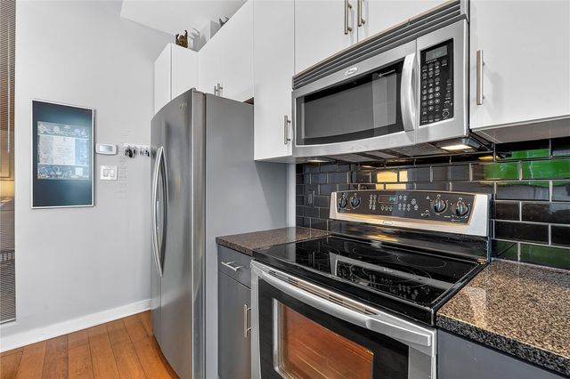 360 Nueces ST 1604, Austin, TX 78701