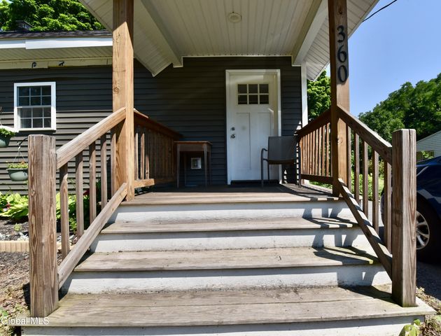360 Ballston Road, Glenville, NY 12302
