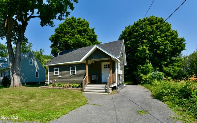 360 Ballston Road, Glenville, NY 12302