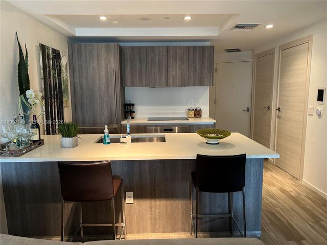 801 S Miami Ave 3608, Miami, FL 33130