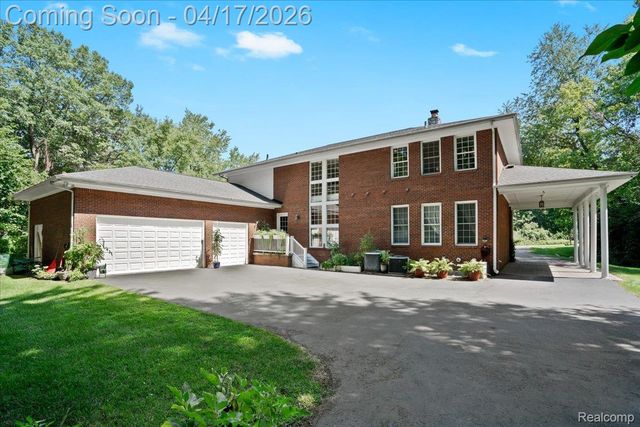 5392 Hidden Pines Drive, Genoa Township, MI 48116