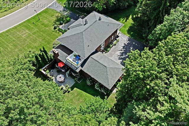 5392 Hidden Pines Drive, Genoa Township, MI 48116