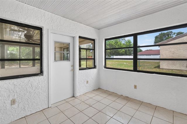 329 OAK TRACK DRIVE, Ocala, FL 34472