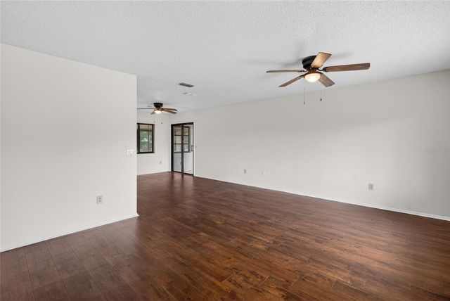 329 OAK TRACK DRIVE, Ocala, FL 34472