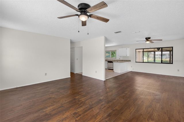 329 OAK TRACK DRIVE, Ocala, FL 34472