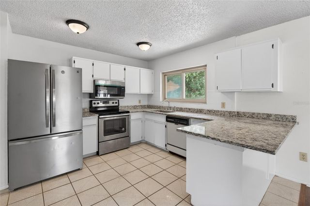 329 OAK TRACK DRIVE, Ocala, FL 34472