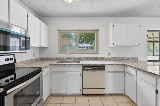 329 OAK TRACK DRIVE, Ocala, FL 34472