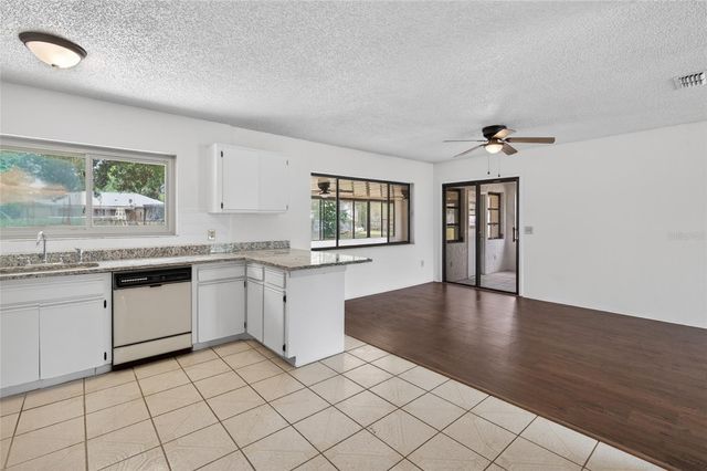 329 OAK TRACK DRIVE, Ocala, FL 34472