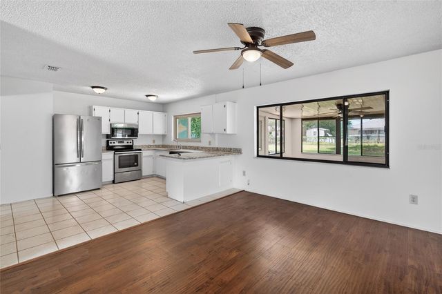 329 OAK TRACK DRIVE, Ocala, FL 34472