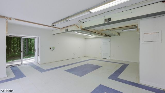2 Springdale Ln, Warren Twp., NJ 07059