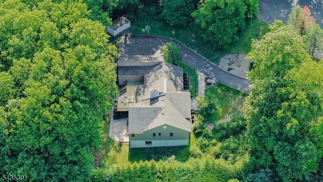 2 Springdale Ln, Warren Twp., NJ 07059