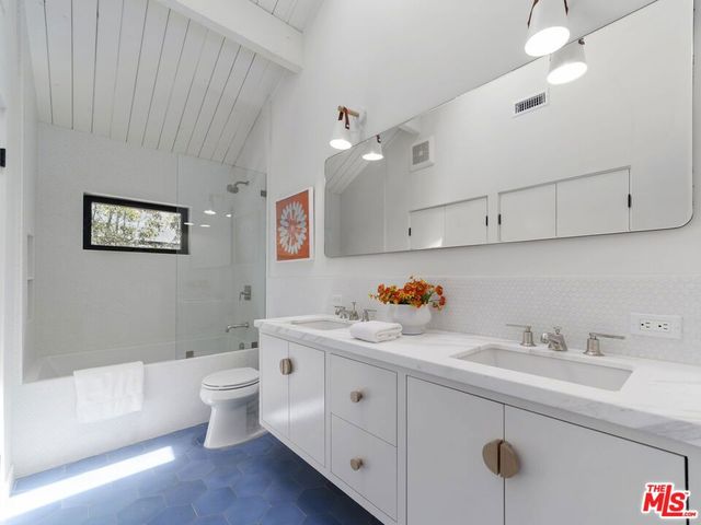 2304 Vestal Avenue, Los Angeles, CA 90026