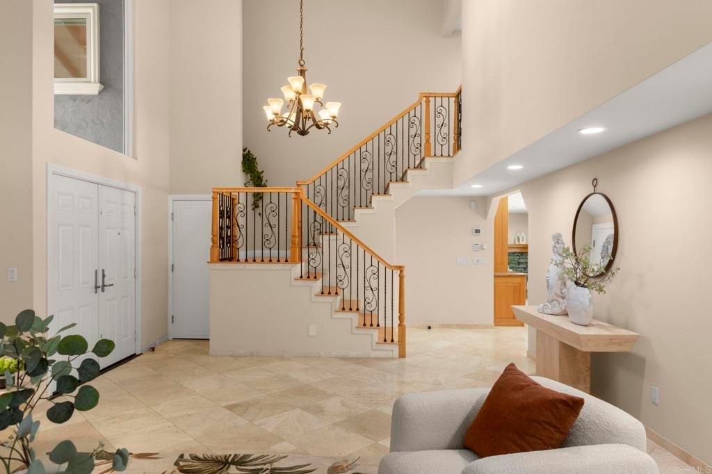 5545 Coral Reef Avenue, La Jolla, CA 92037 — exterior