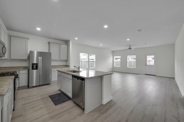 14309 Ash Tree Drive, Conroe, TX 77302