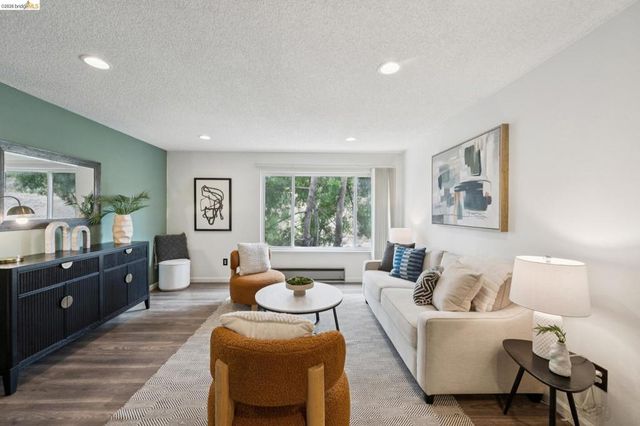 3161 Birmingham Drive 213, Richmond, CA 94806