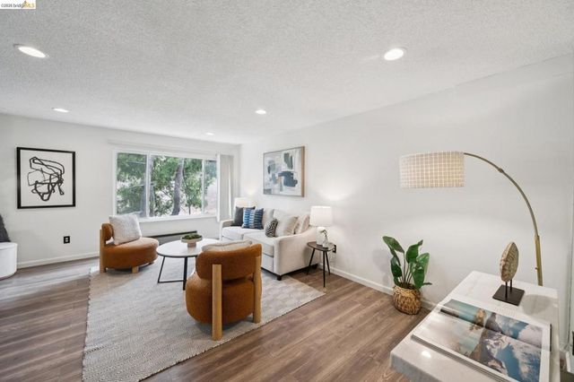 3161 Birmingham Drive 213, Richmond, CA 94806