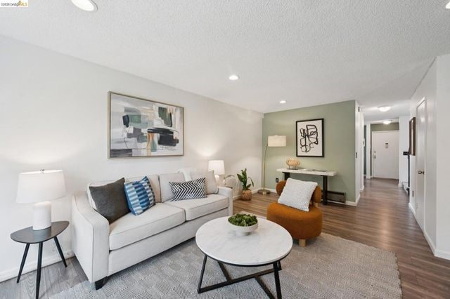 3161 Birmingham Drive 213, Richmond, CA 94806