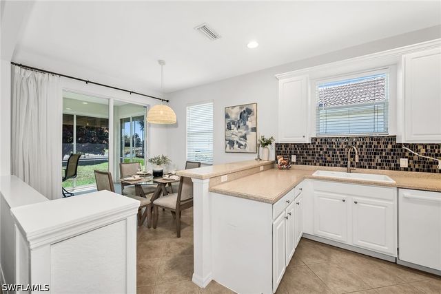 14088 Mirror CT, Naples, FL 34114