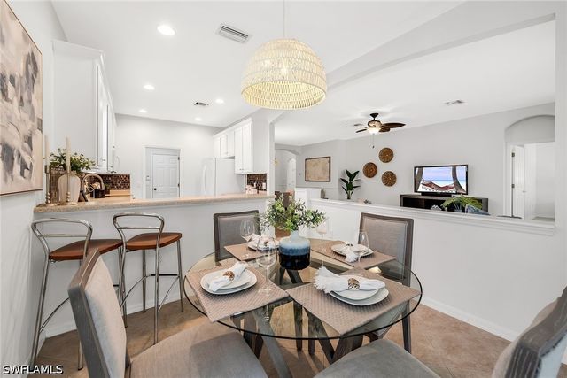 14088 Mirror CT, Naples, FL 34114