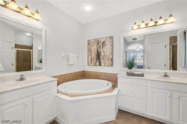 14088 Mirror CT, Naples, FL 34114