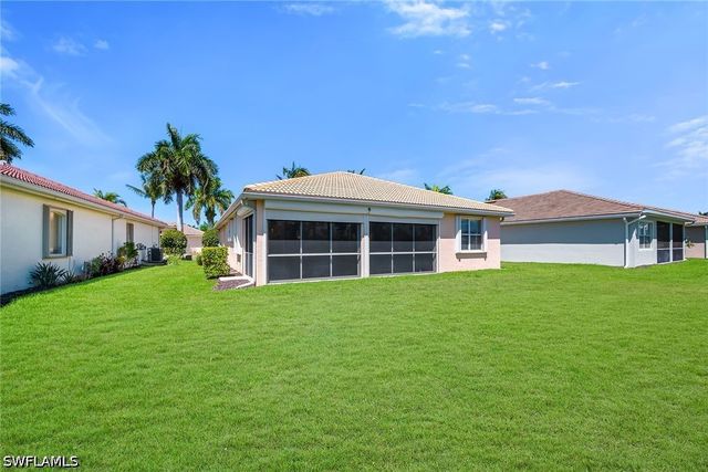 14088 Mirror CT, Naples, FL 34114